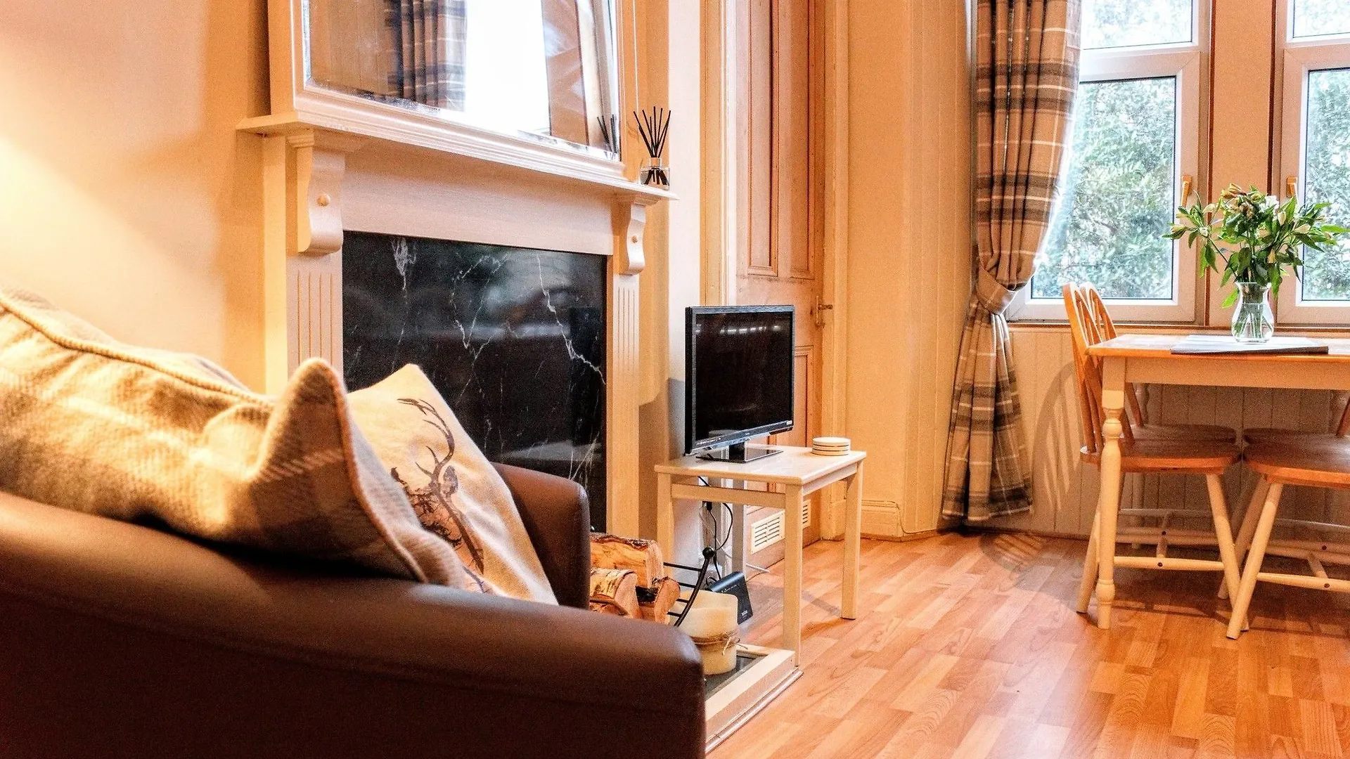 1 Bedroom Apartment In Central Edinburgh